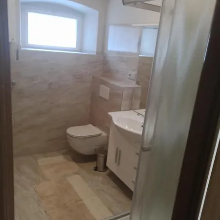 Daire Kraliky Apartman *